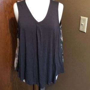 Sleeveless camouflage top